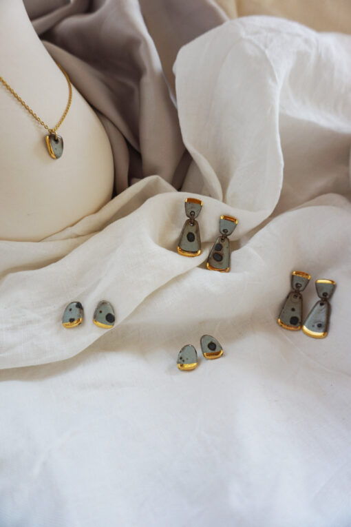 Kiveli Stud Earrings Filmy Green - Image 3
